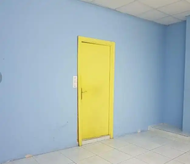 Local comercial en venda a La Robla, imagen 4