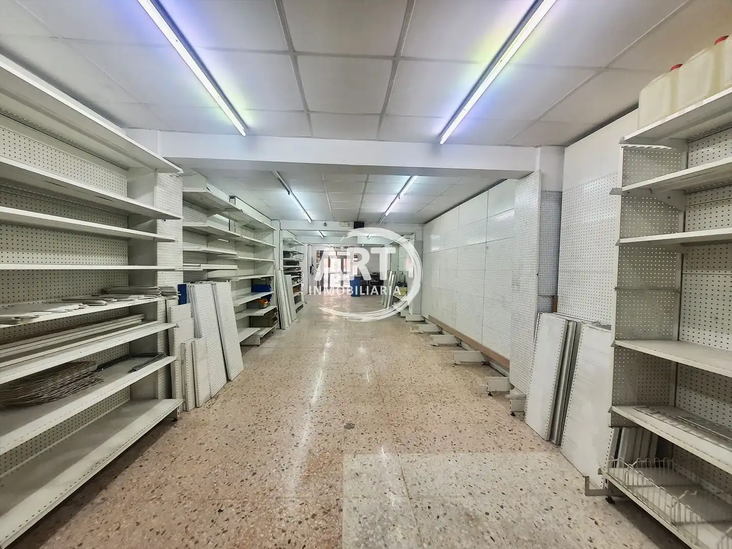 Local en venta en Manises con Aire acondicionado