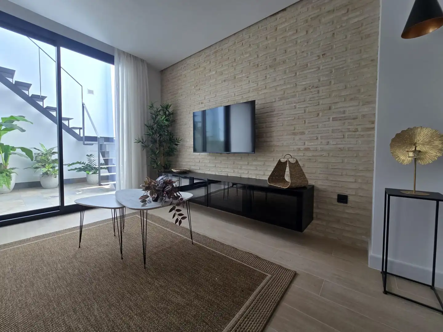 Living room of Flat for rent in Sanlúcar la Mayor  with Air Conditioner, Heating and Furnished