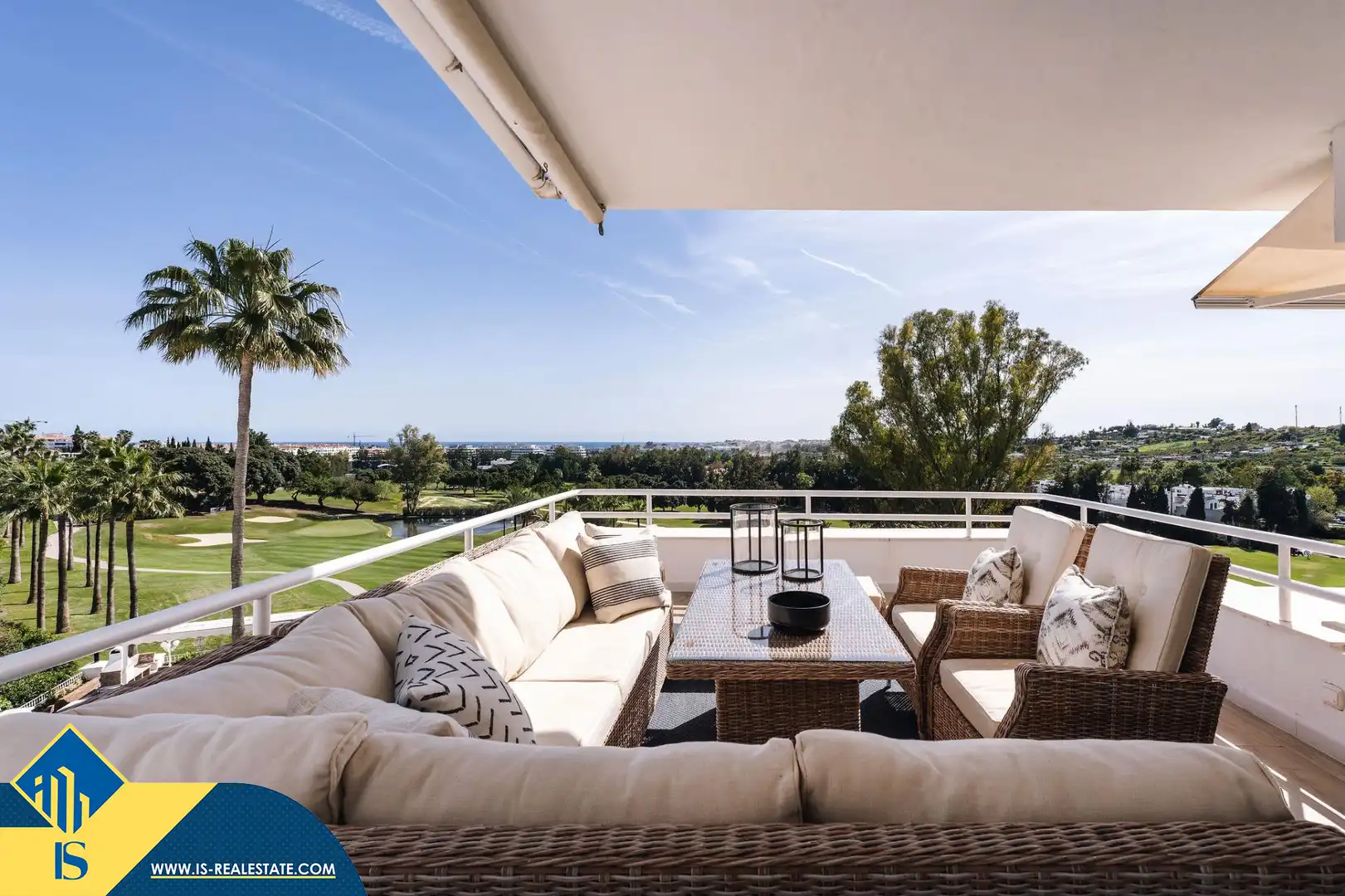 Chalet con piscina en venta en Nueva Andalucía