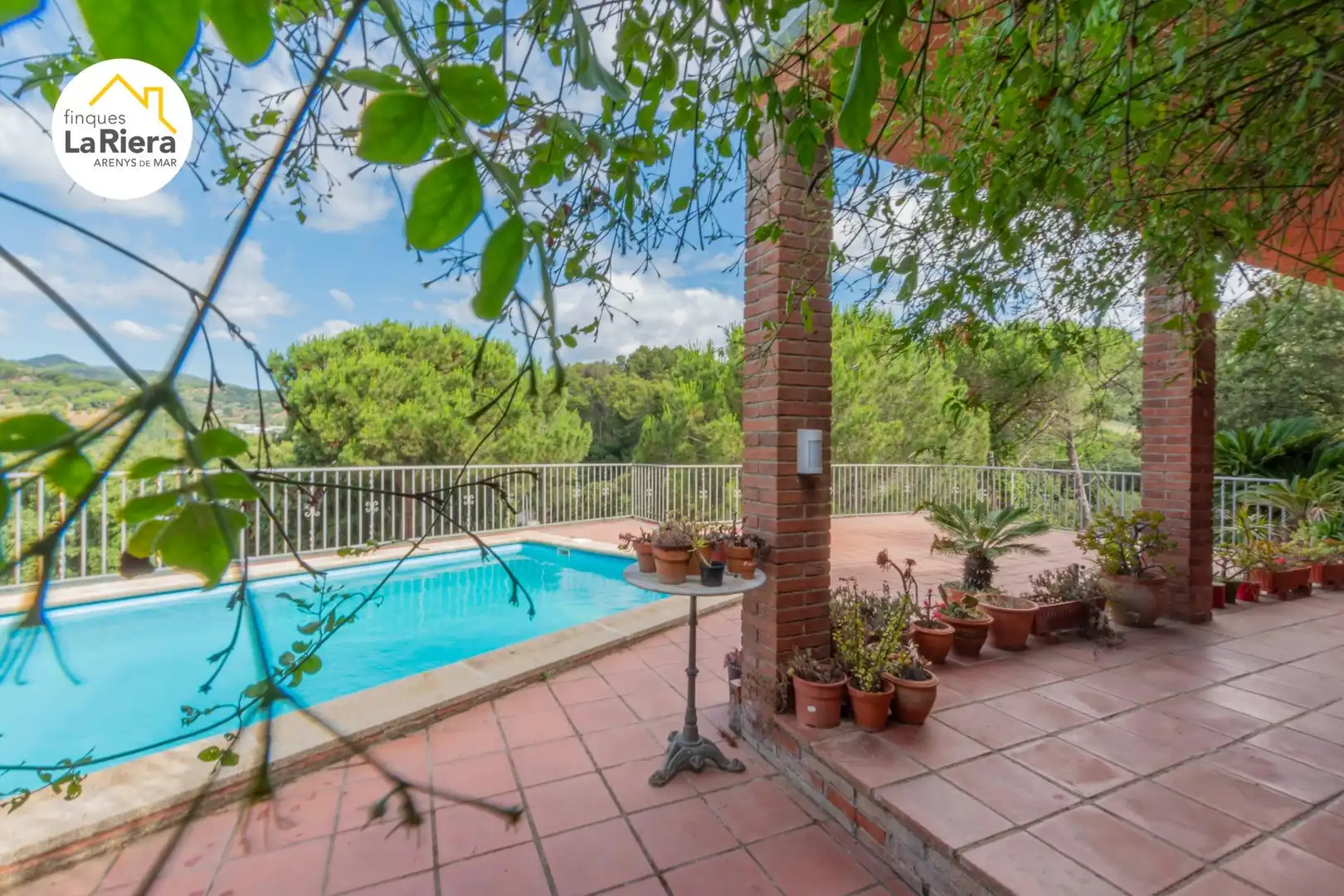Jardí de Casa o xalet en venda en Arenys de Munt amb Calefacció, Jardí privat i Piscina