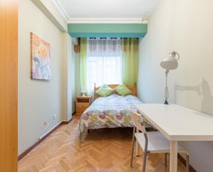 Apartment to share in Caballería Española