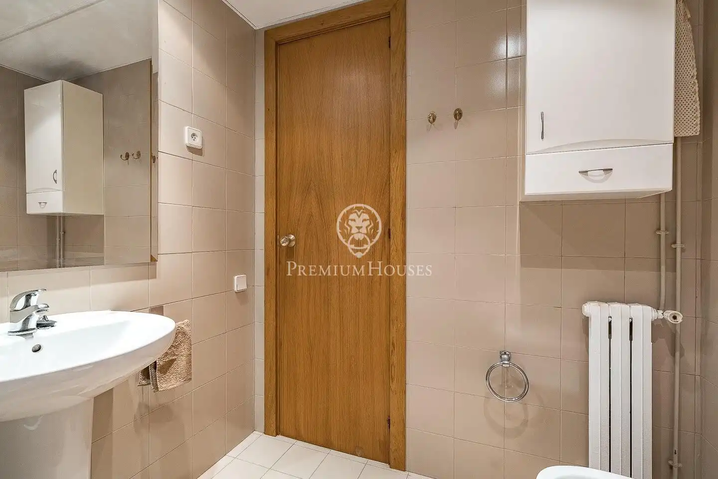 Baño de Piso en venta en Barcelona con Calefacción y Terraza