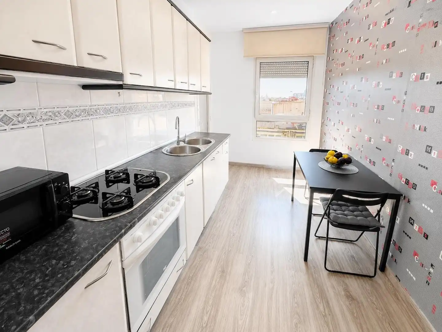 Cocina de Piso en venta en Barcelona con Parquet