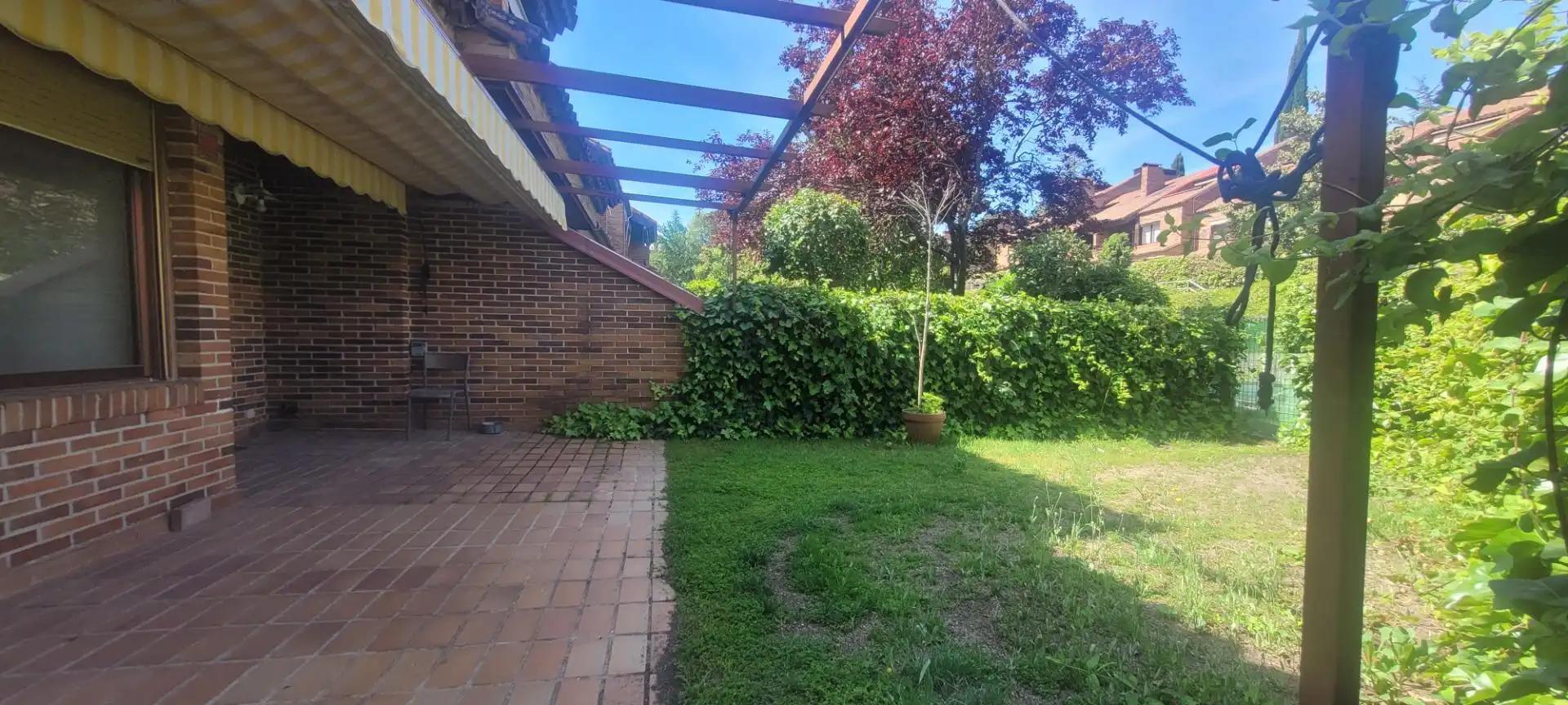 Jardí de Casa adosada de lloguer en Majadahonda amb Calefacció, Jardí privat i Parquet