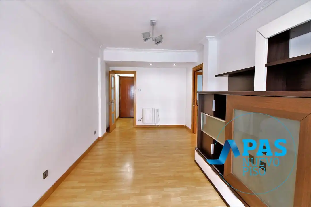 Wohnzimmer von Wohnung zum Verkauf in Santander mit Heizung und Terrasse