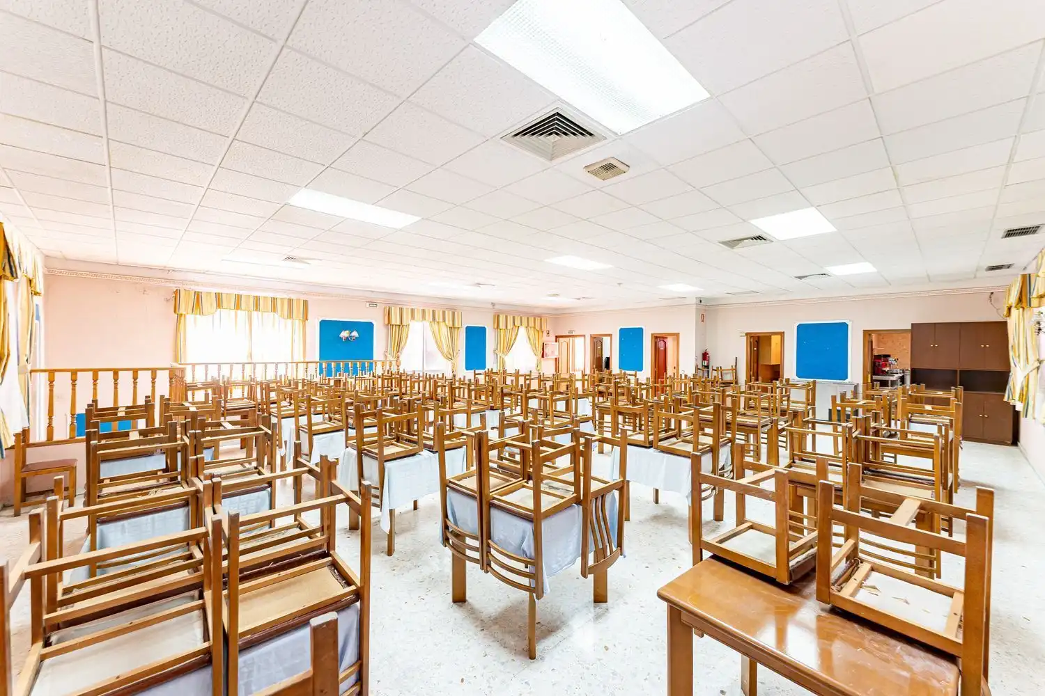 Esszimmer von Gebäude zum Verkauf in Fuenlabrada