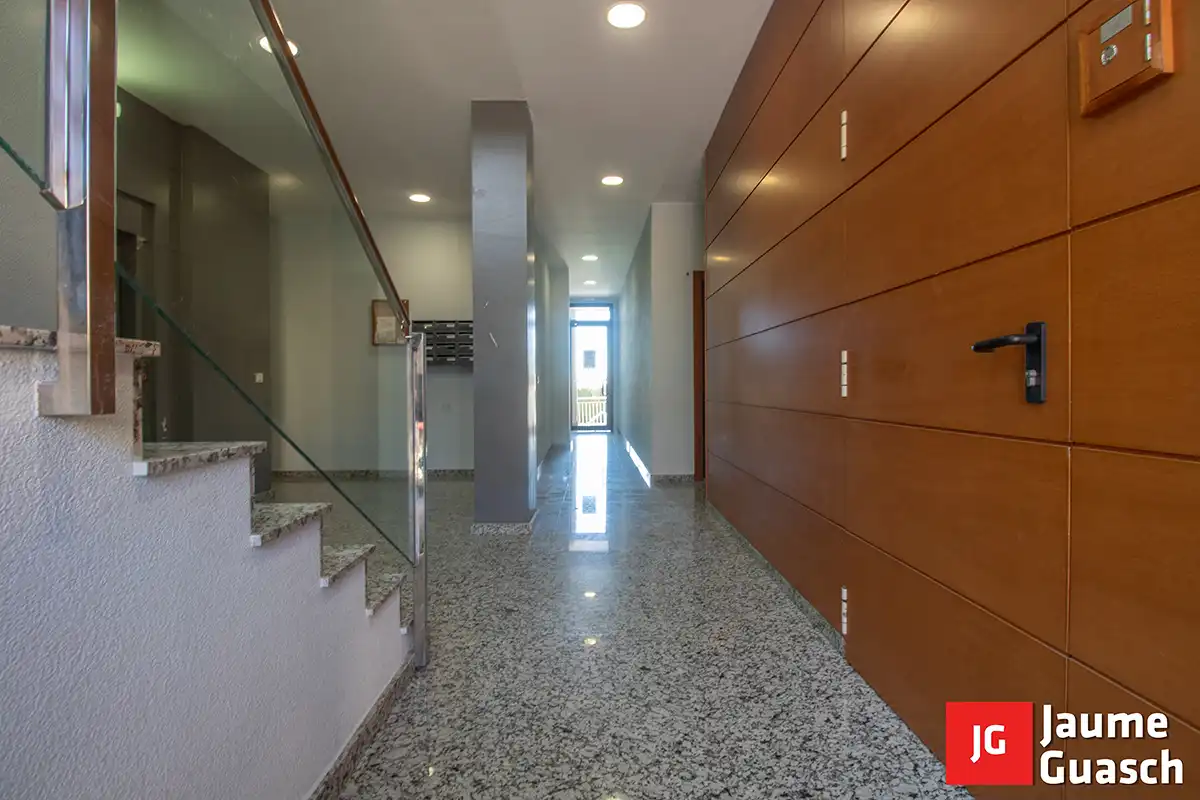 Wohnung zum Verkauf in Torredembarra mit Klimaanlage, Heizung und Parkett