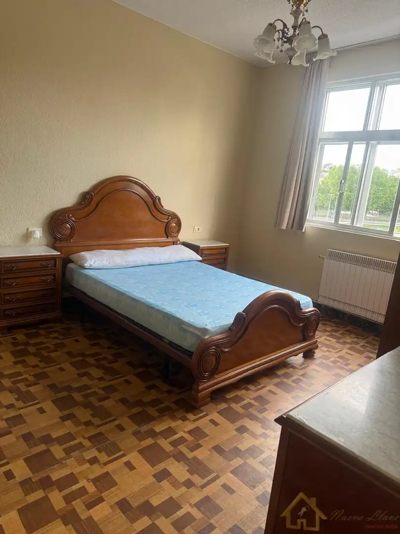 Habitación de Piso en venta en Lugo con Calefacción, Terraza y Trastero