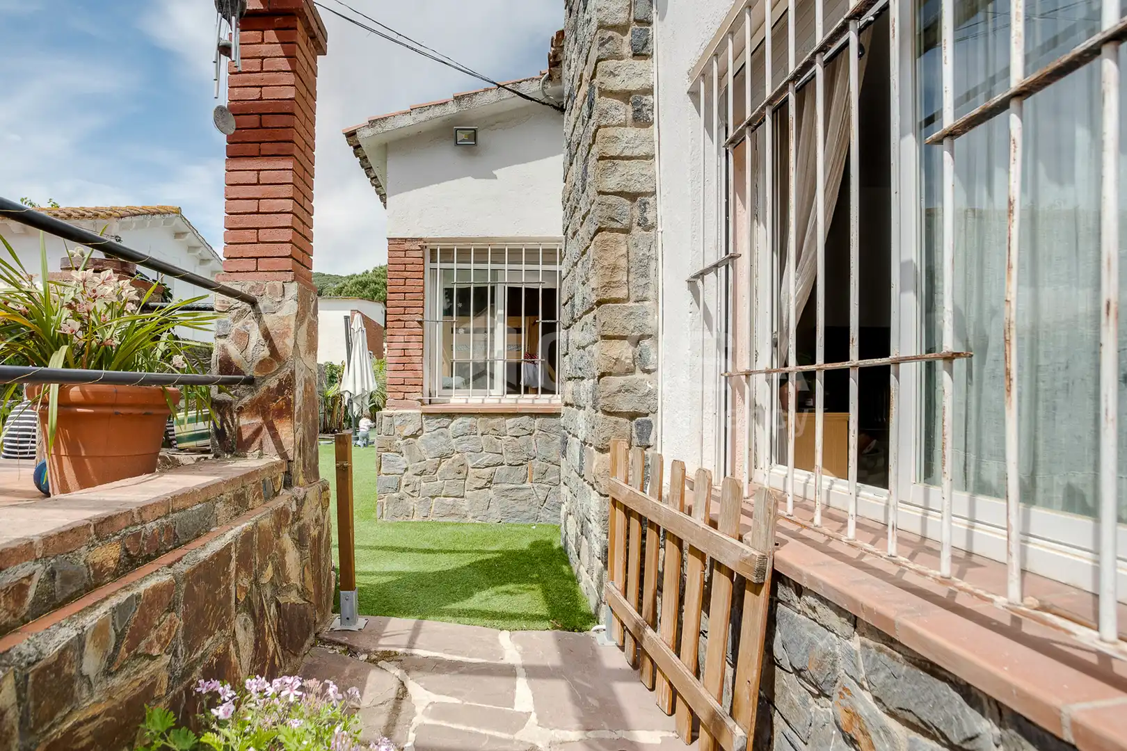Vista exterior de Casa o xalet en venda en Cabrils amb Calefacció i Traster