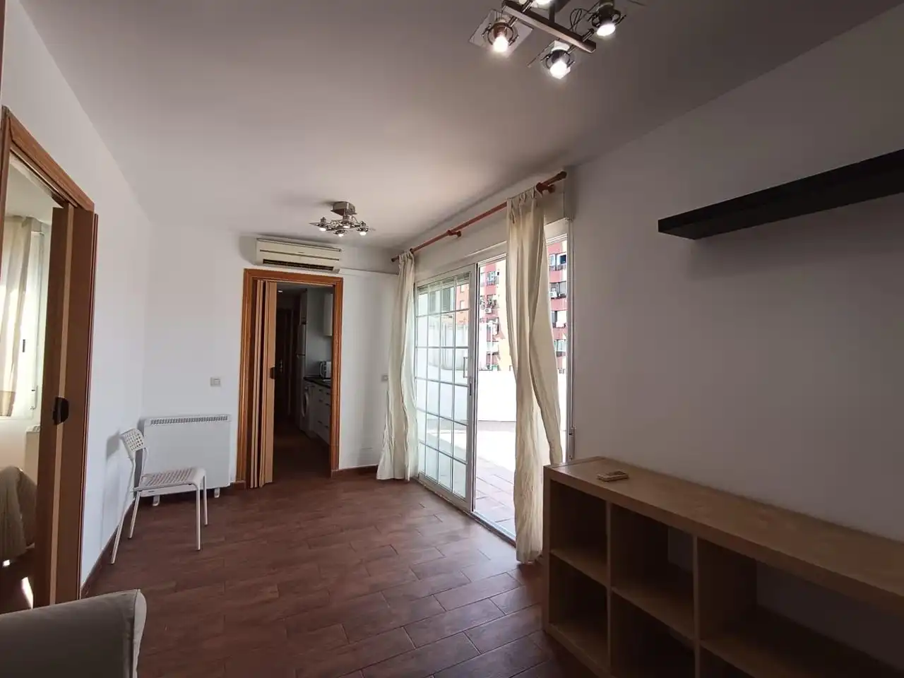 Sala de estar de Ático de alquiler en Madrid con Aire acondicionado, Calefacción y Terraza