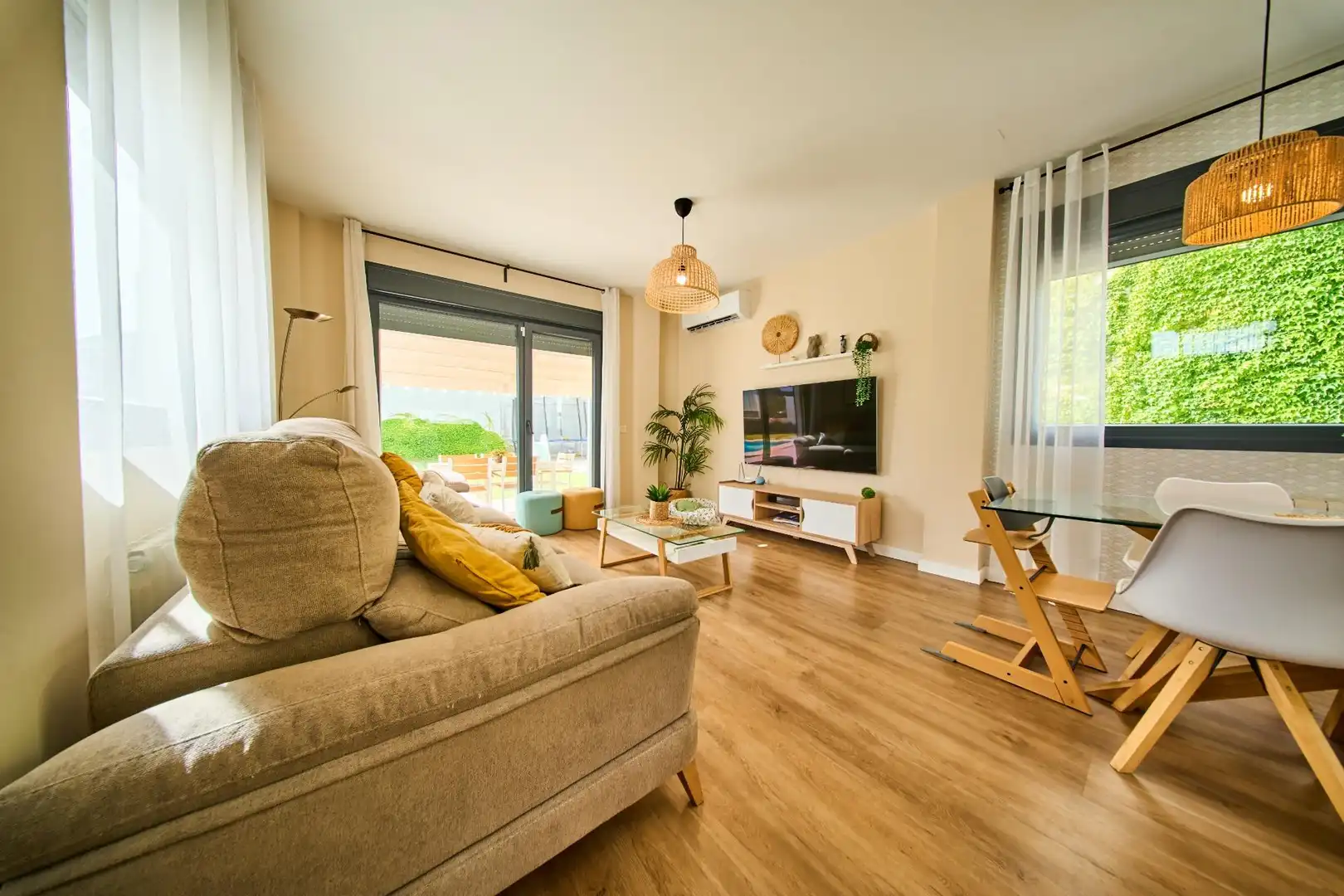 Sala de estar de Casa o chalet en venta en Dílar con Calefacción y Piscina comunitaria