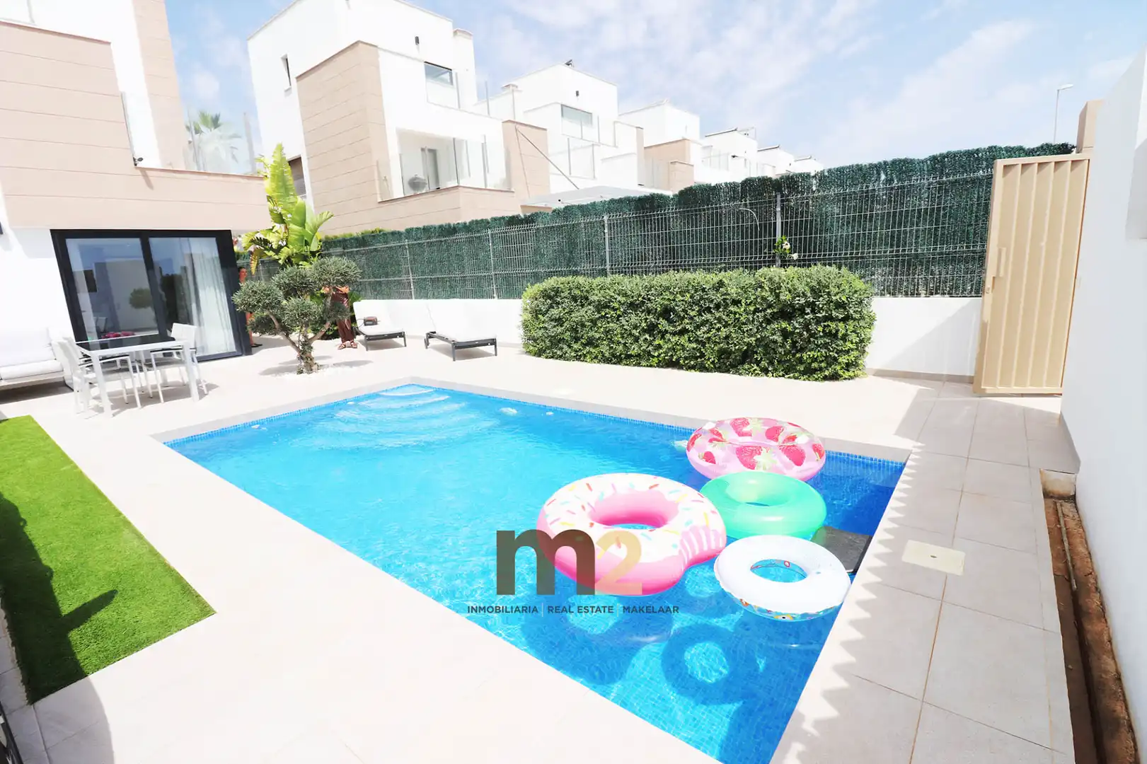 Piscina de Casa o chalet en venta en Guardamar del Segura con Aire acondicionado, Calefacción y Jardín privado