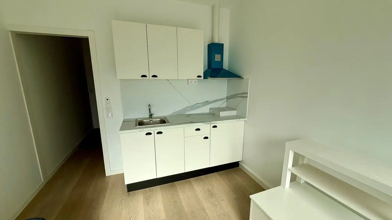 Gewerbefläche zum Verkauf in Col.legis Nous, imagen 7