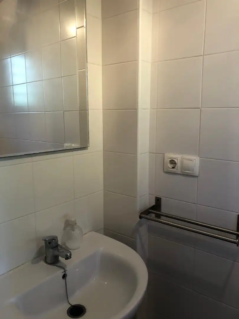 Baño de Casa adosada en venta en Gilet con Calefacción, Terraza y Horno
