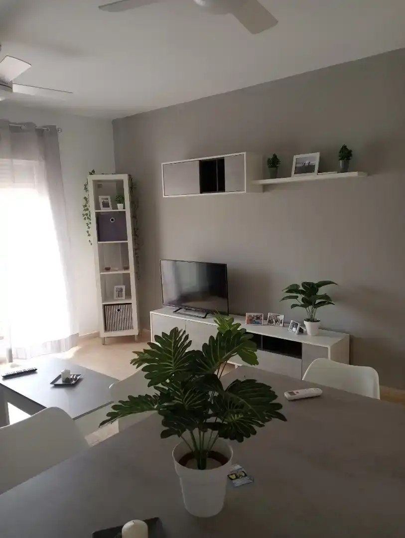 Sala d'estar de Dúplex de lloguer en Candeleda amb Aire condicionat, Moblat i Forn