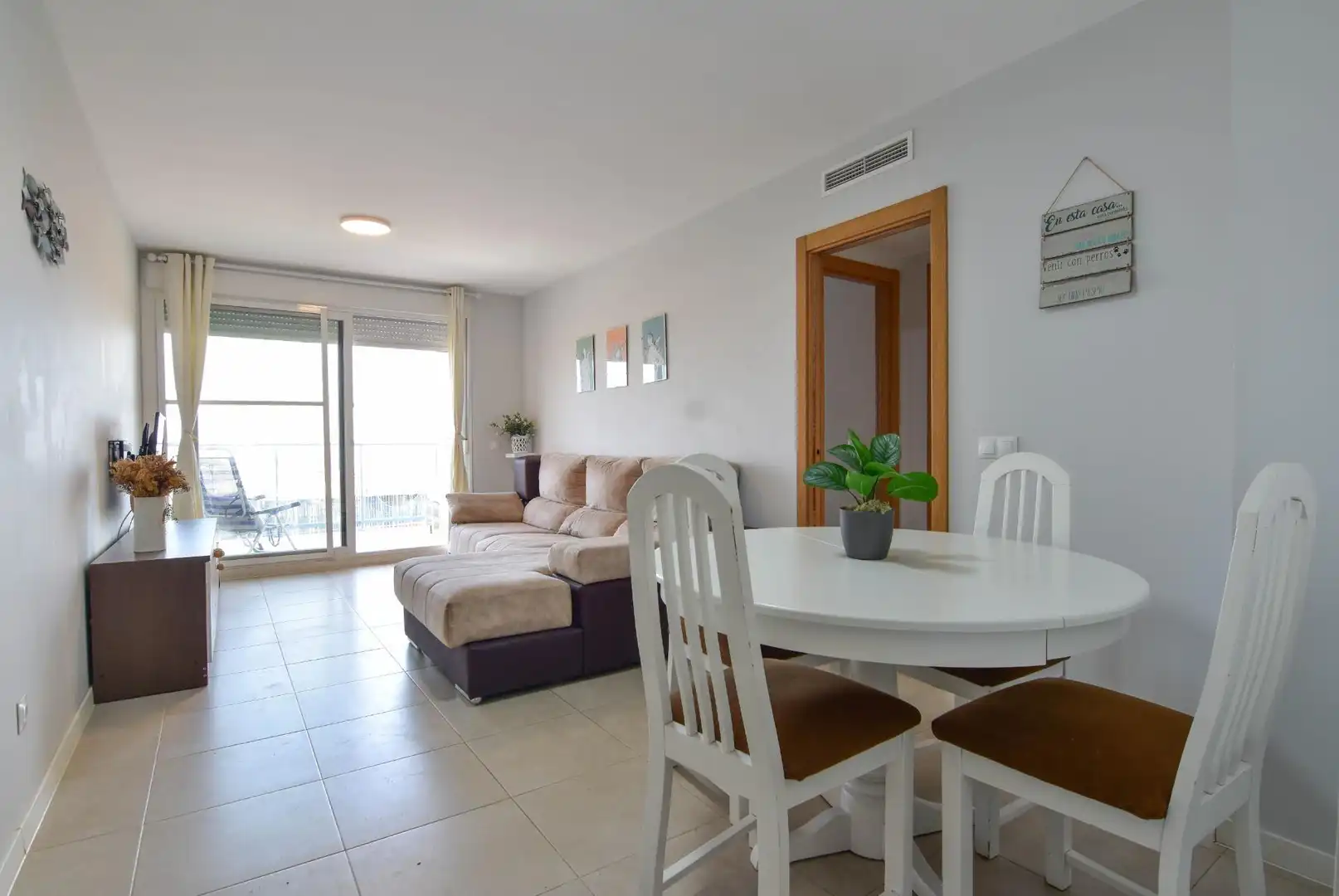 Sala d'estar de Apartament de lloguer en El Puig de Santa Maria amb Aire condicionat, Calefacció i Terrassa