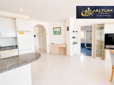 Piso con balcón en venta en Calle Asturias