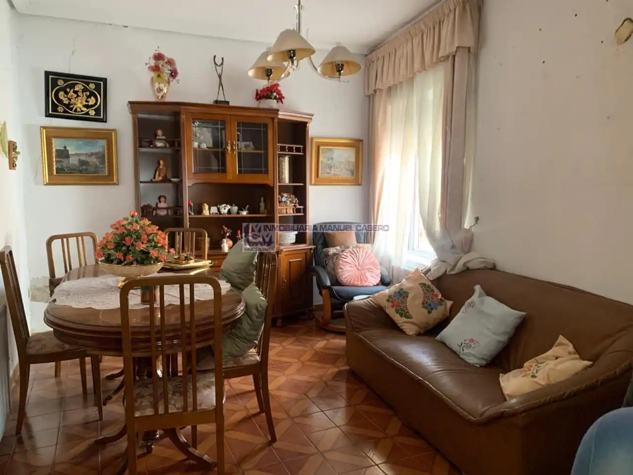 Sala d'estar de Casa o xalet en venda en Cáceres amb Calefacció, Jardí privat i Terrassa