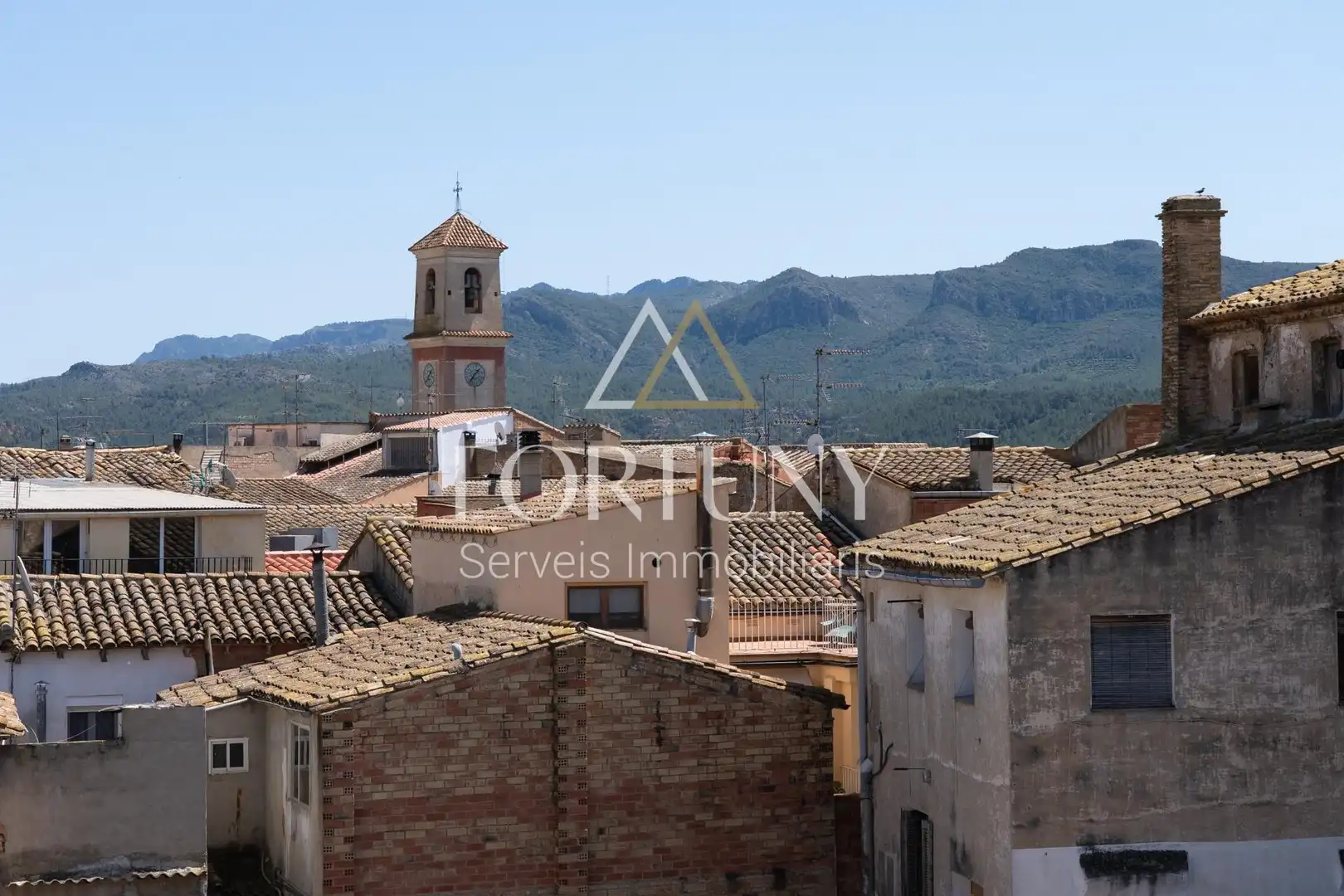 Vista exterior de Casa o chalet en venta en Benissanet con Terraza
