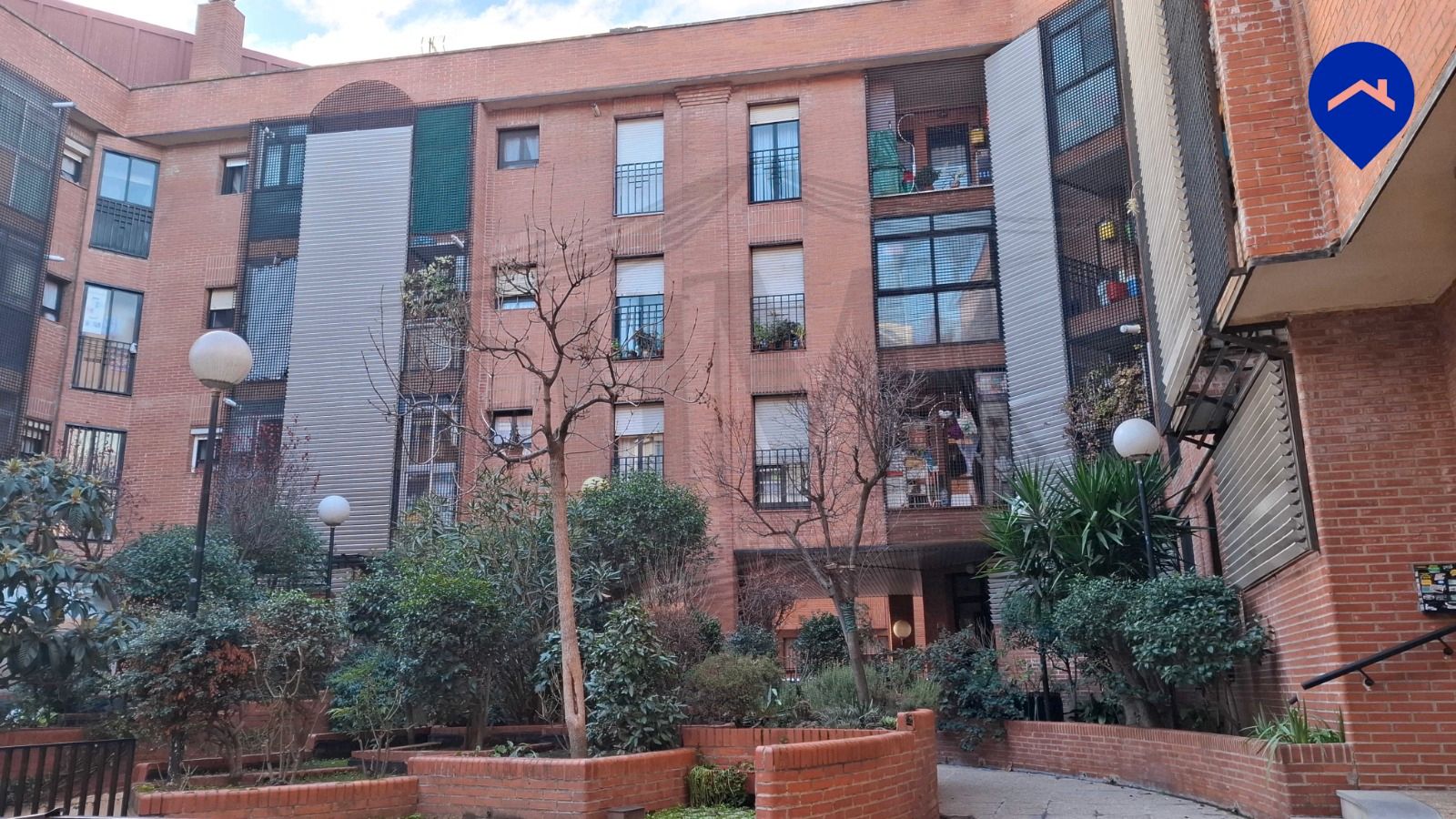 Exterior view of Flat for sale in  Madrid Capital  with Air Conditioner, Heating and Private garden