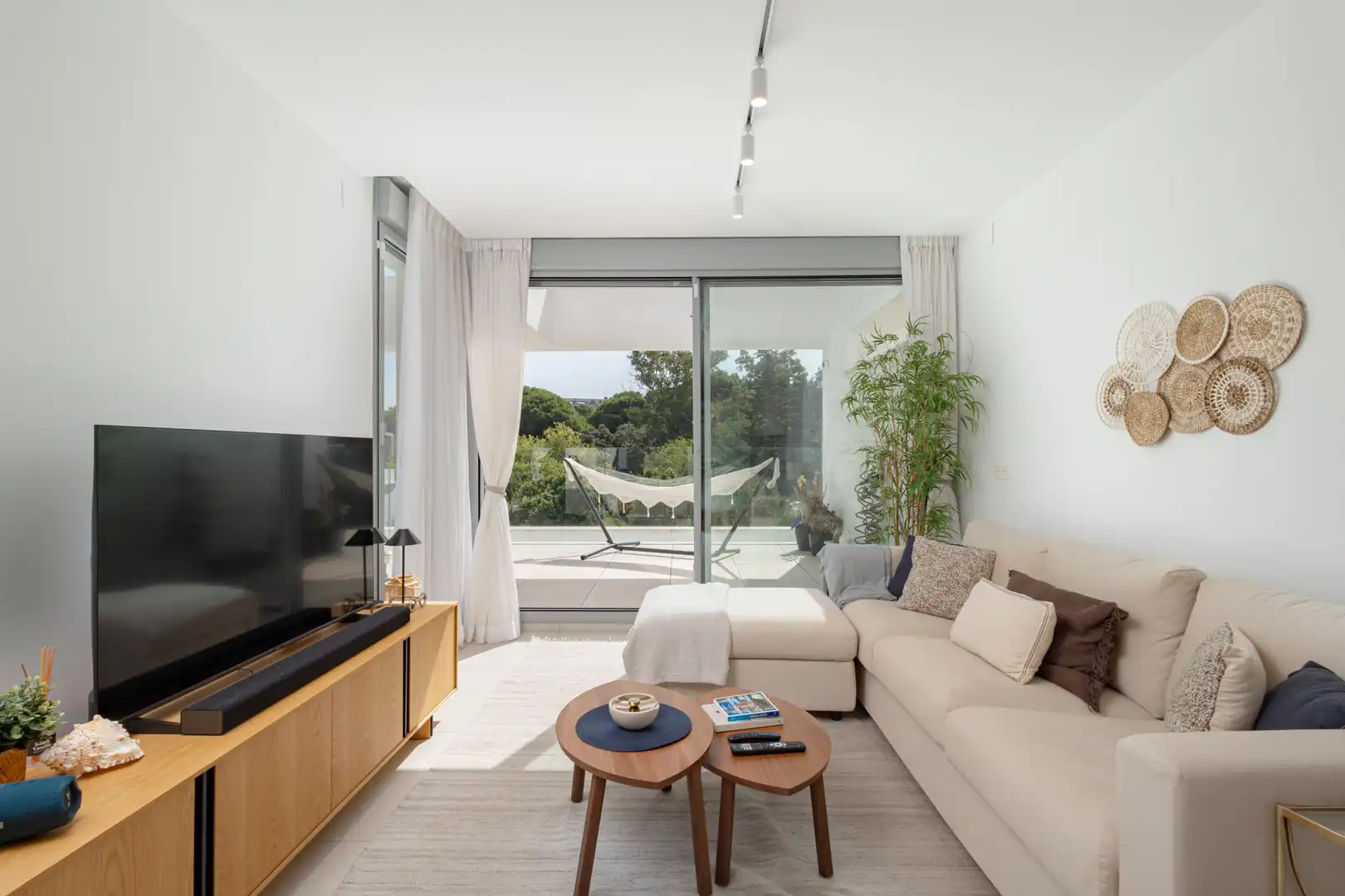 Living room of Attic for sale in Marbella  with Air Conditioner, Heating and Terrace