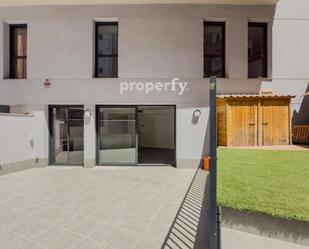 Exterior view of Duplex for sale in  Barcelona Capital  with Air Conditioner, Heating and Private garden