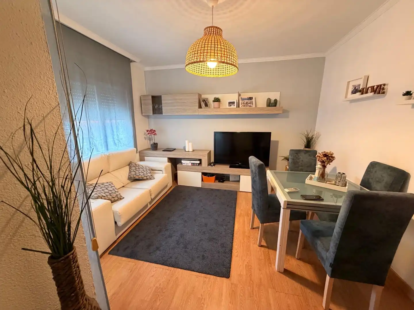 Living room of Flat for sale in Sabadell  with Parquet flooring and Balcony