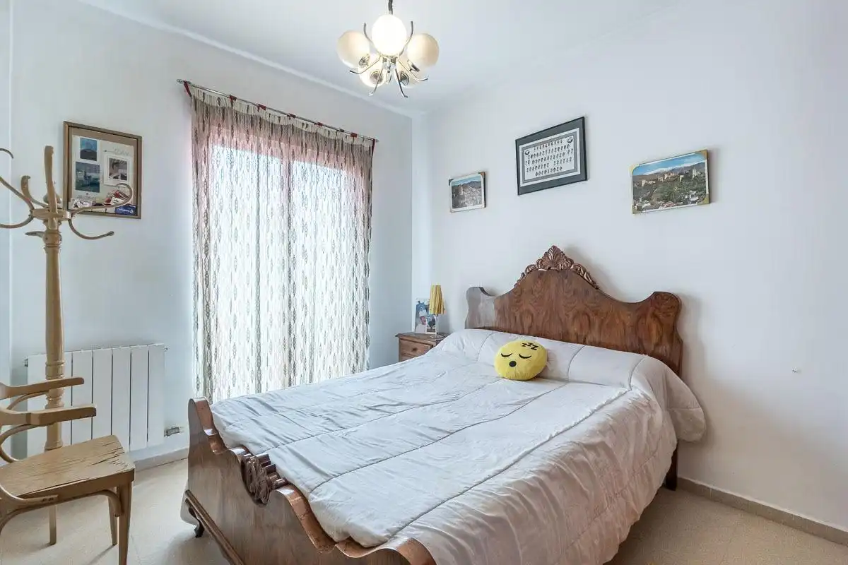 Habitación de Casa adosada en venta en Alhendín con Calefacción, Terraza y Balcón
