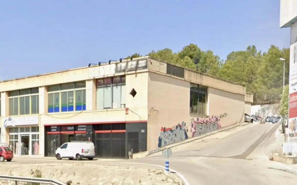 Vista exterior de Nave industrial en venta en Cocentaina