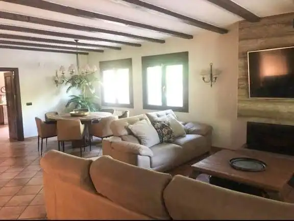 Sala de estar de Casa o chalet en venta en Elda con Aire acondicionado, Calefacción y Jardín privado