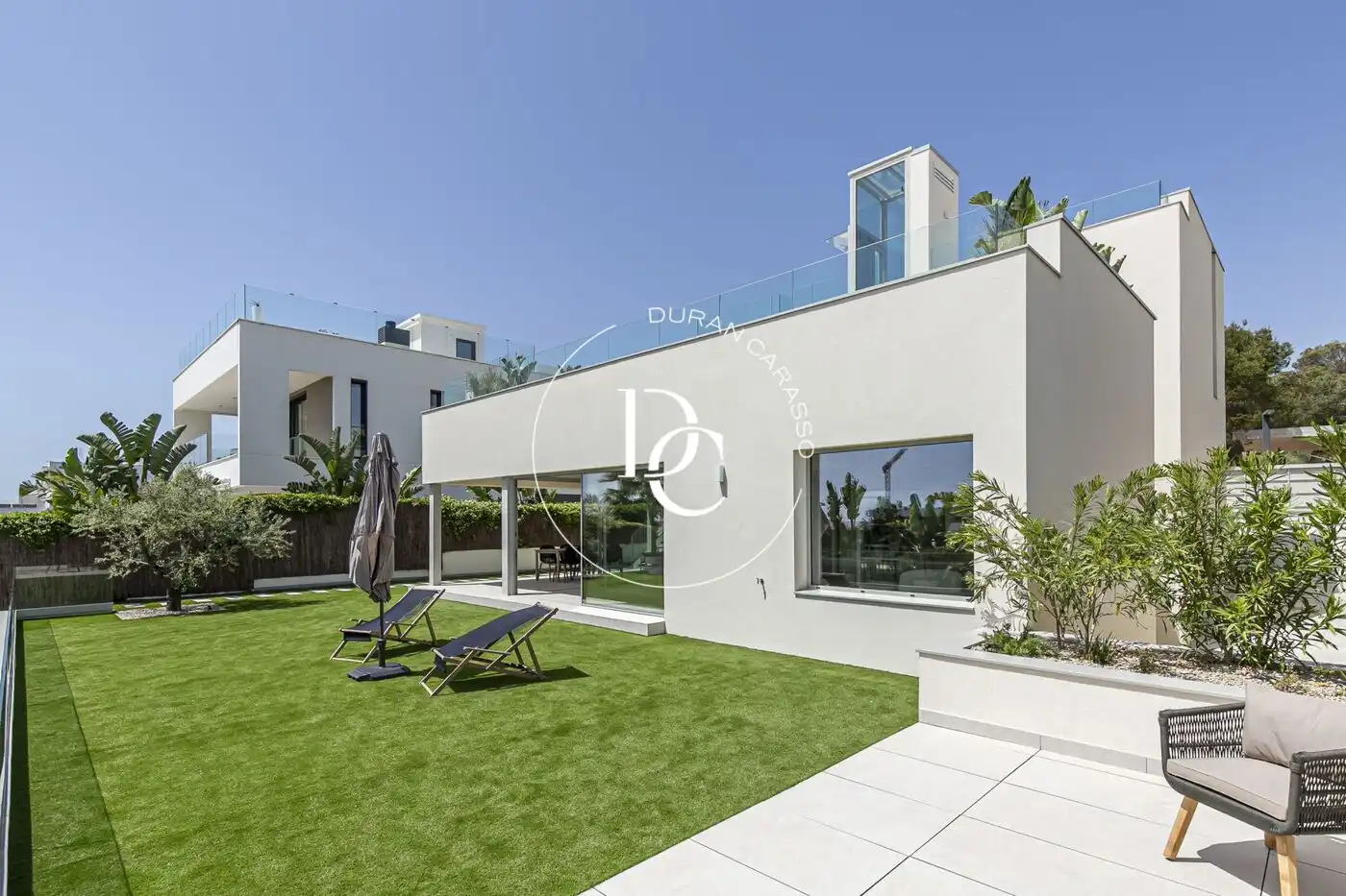 Casa con piscina en venta en Carrer Margarida Xirgu, imagen 8