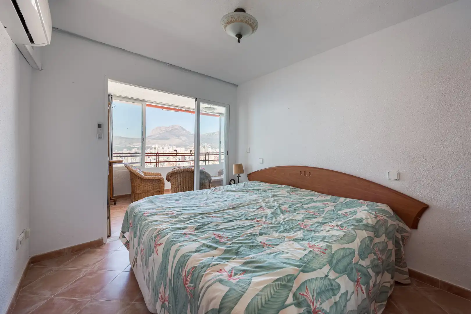 Habitación de Ático en venta en Benidorm con Piscina y Piscina comunitaria