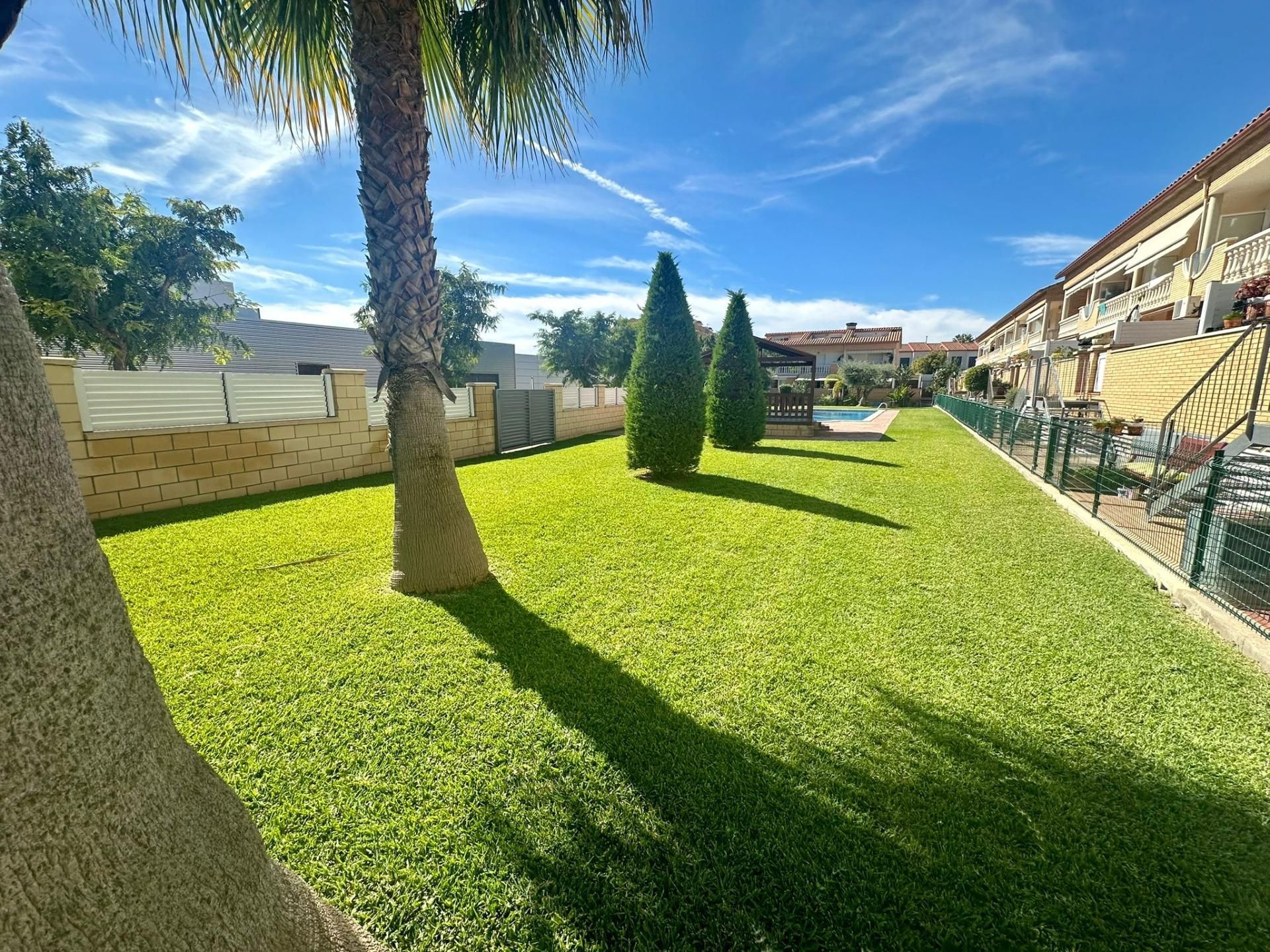 Garden of Single-family semi-detached for sale in Cunit  with Air Conditioner, Heating and Private garden