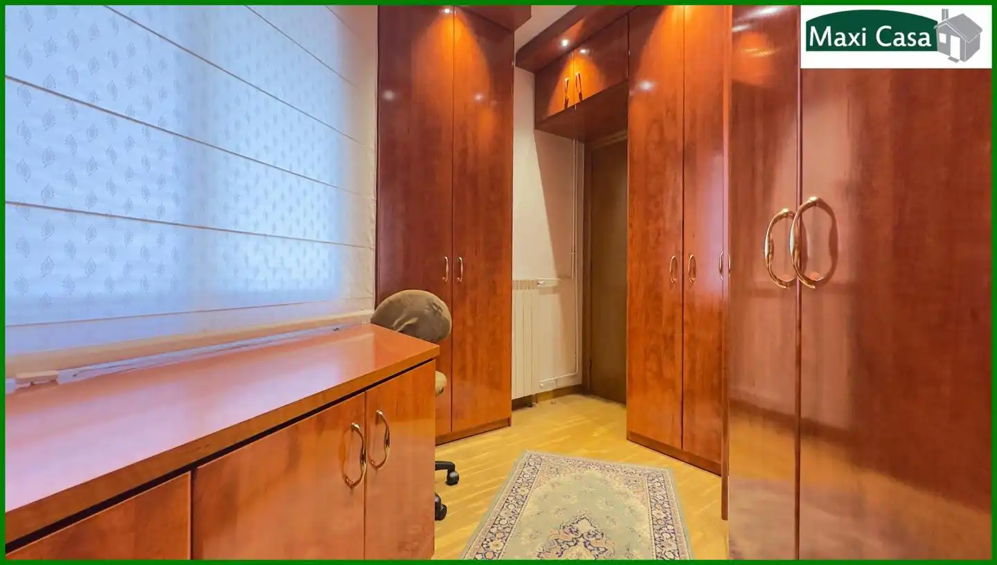 Habitación de Piso en venta en Barcelona con Aire acondicionado, Calefacción y Balcón