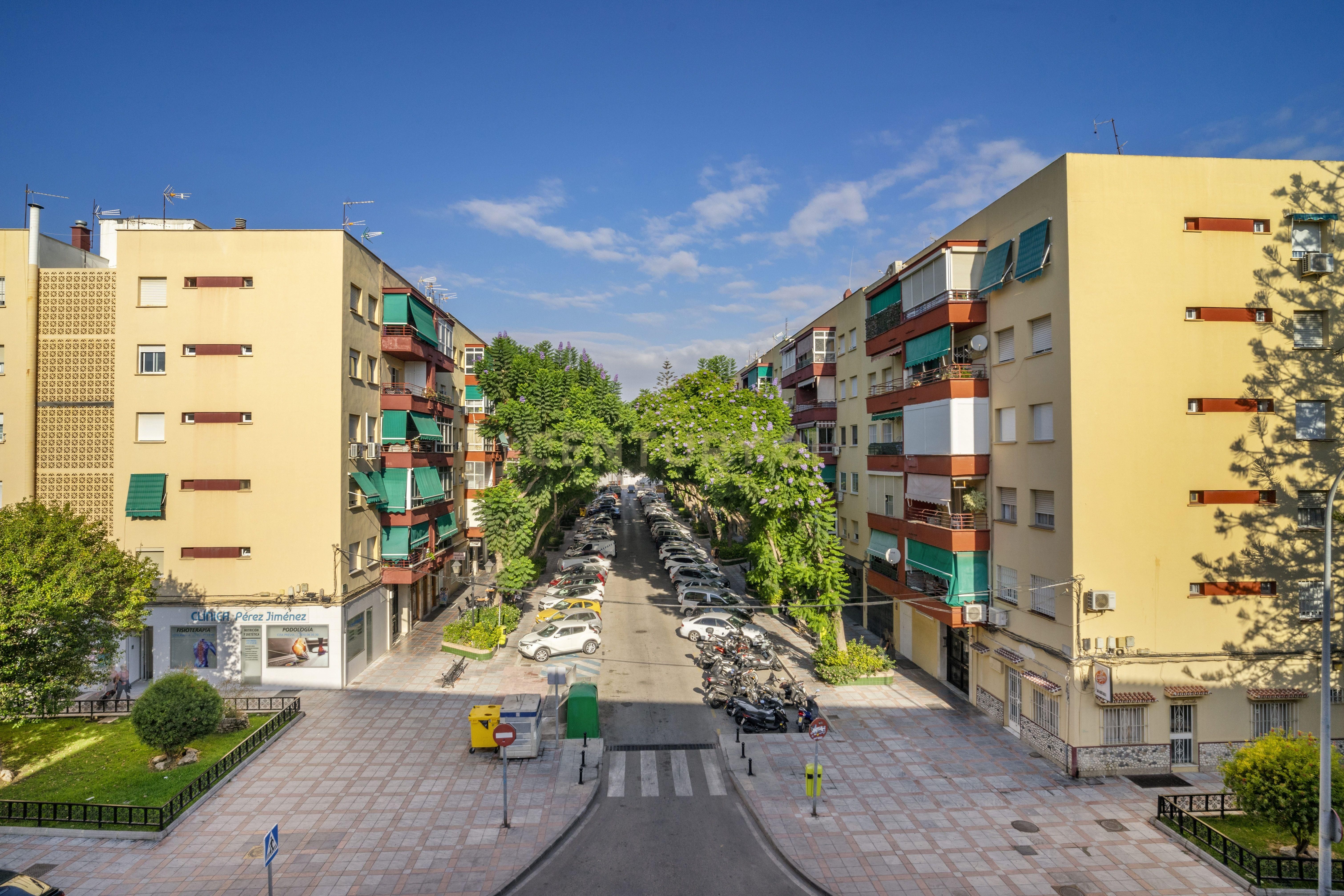 Vista exterior de Pis en venda en Fuengirola amb Aire condicionat, Rentadora i Microones