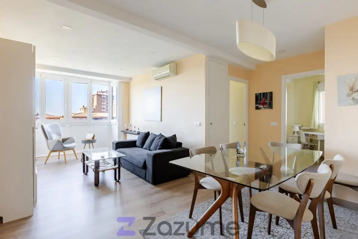Living room of Flat for rent in Madrid  with Air Conditioner, Heating and Furnished