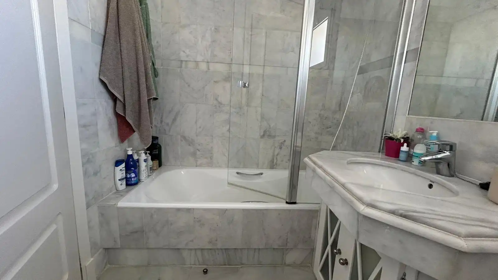 Bathroom of Flat for sale in Rota  with Terrace, Storage room and Furnished