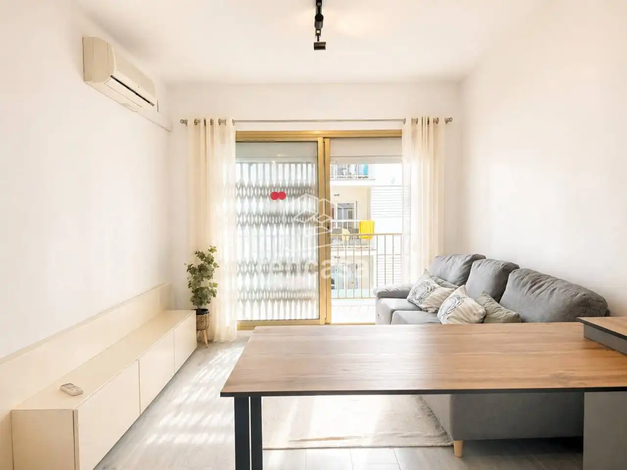 Living room of Flat for sale in Cambrils  with Air Conditioner, Heating and Furnished