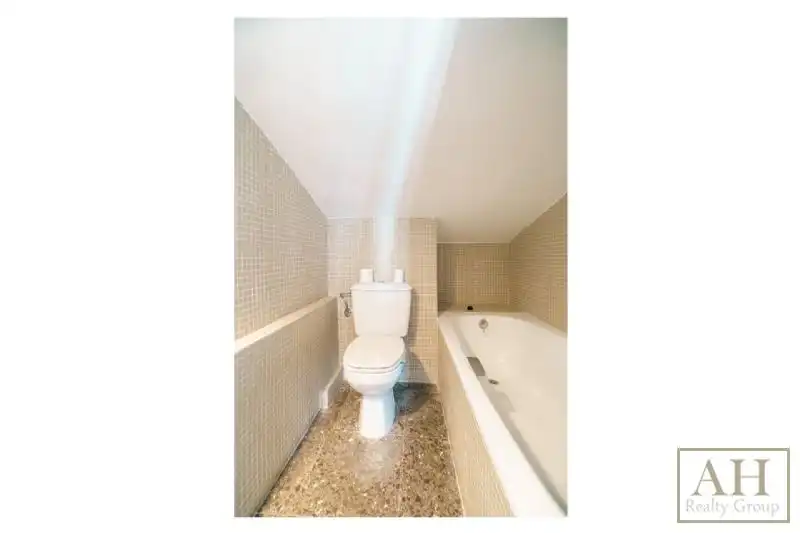 Badezimmer von Dachboden zum Verkauf in Altea