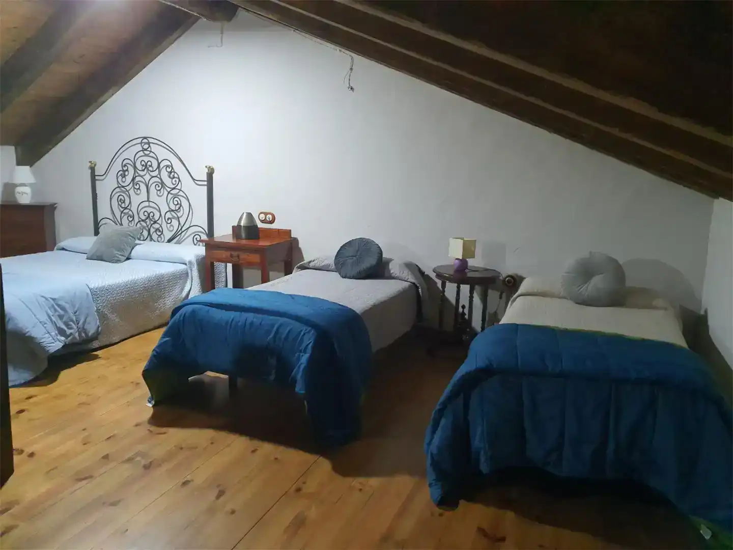 Schlafzimmer von Country house zum Verkauf in Madrid mit Klimaanlage, Privatgarten und Parkett