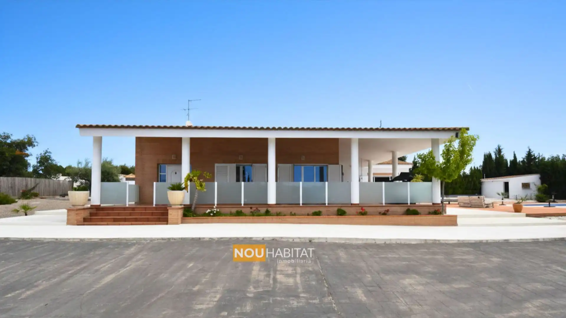 Vista exterior de Casa o chalet en venta en Turís con Aire acondicionado, Calefacción y Jardín privado