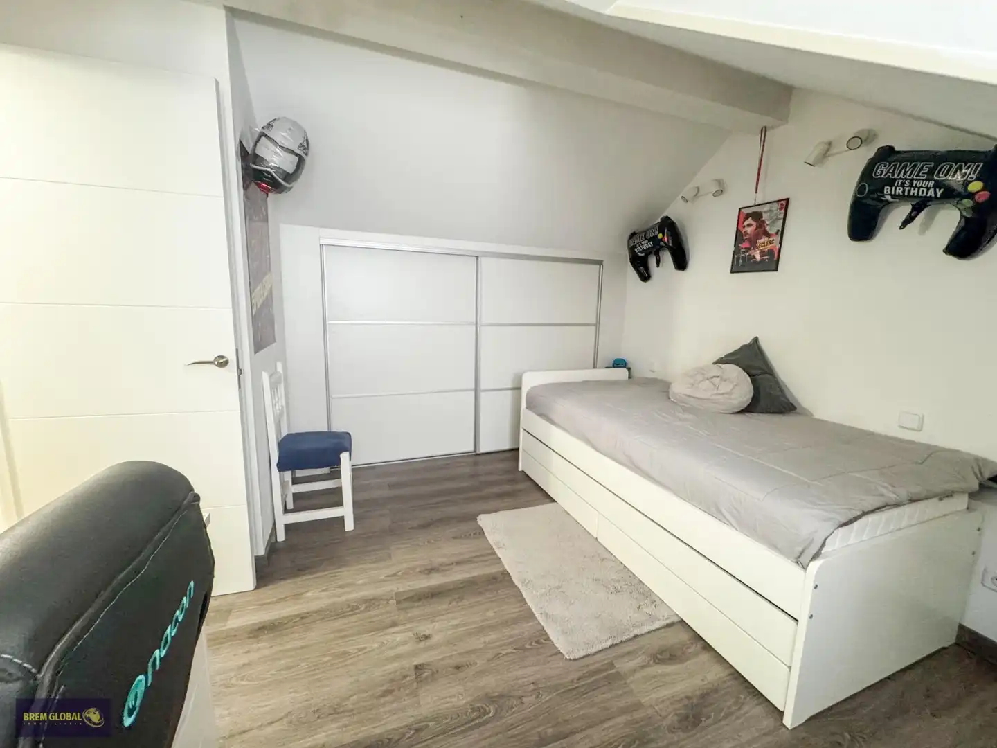 Dormitori de Casa o xalet en venda en La Cabrera amb Terrassa, Traster i Moblat