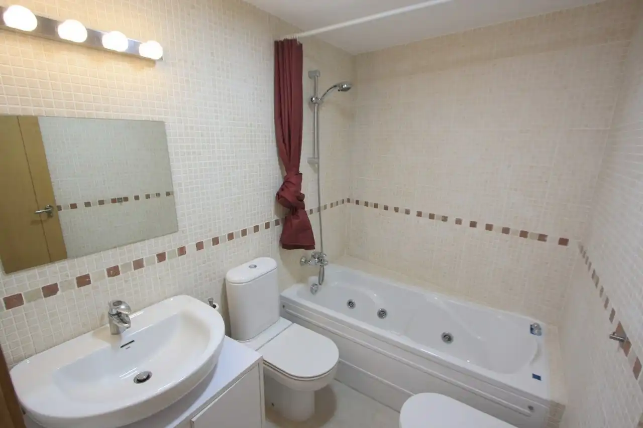 Bany de Apartament en venda en Dénia amb Aire condicionat, Calefacció i Terrassa
