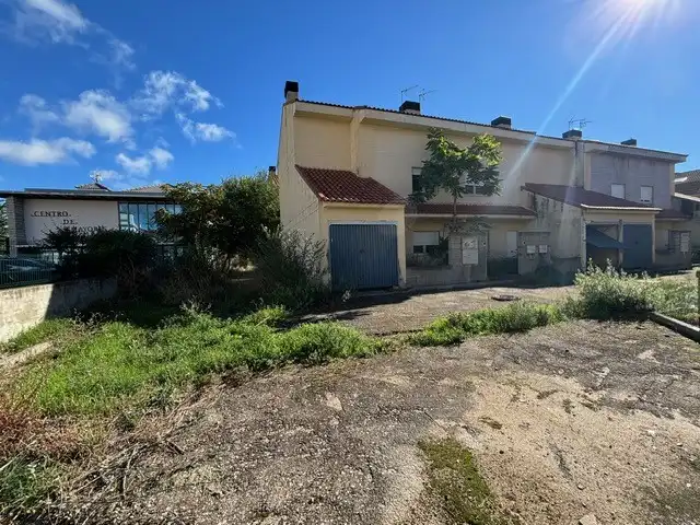 Casa adosada en venda a Calle de las Rosas, La Cabrera