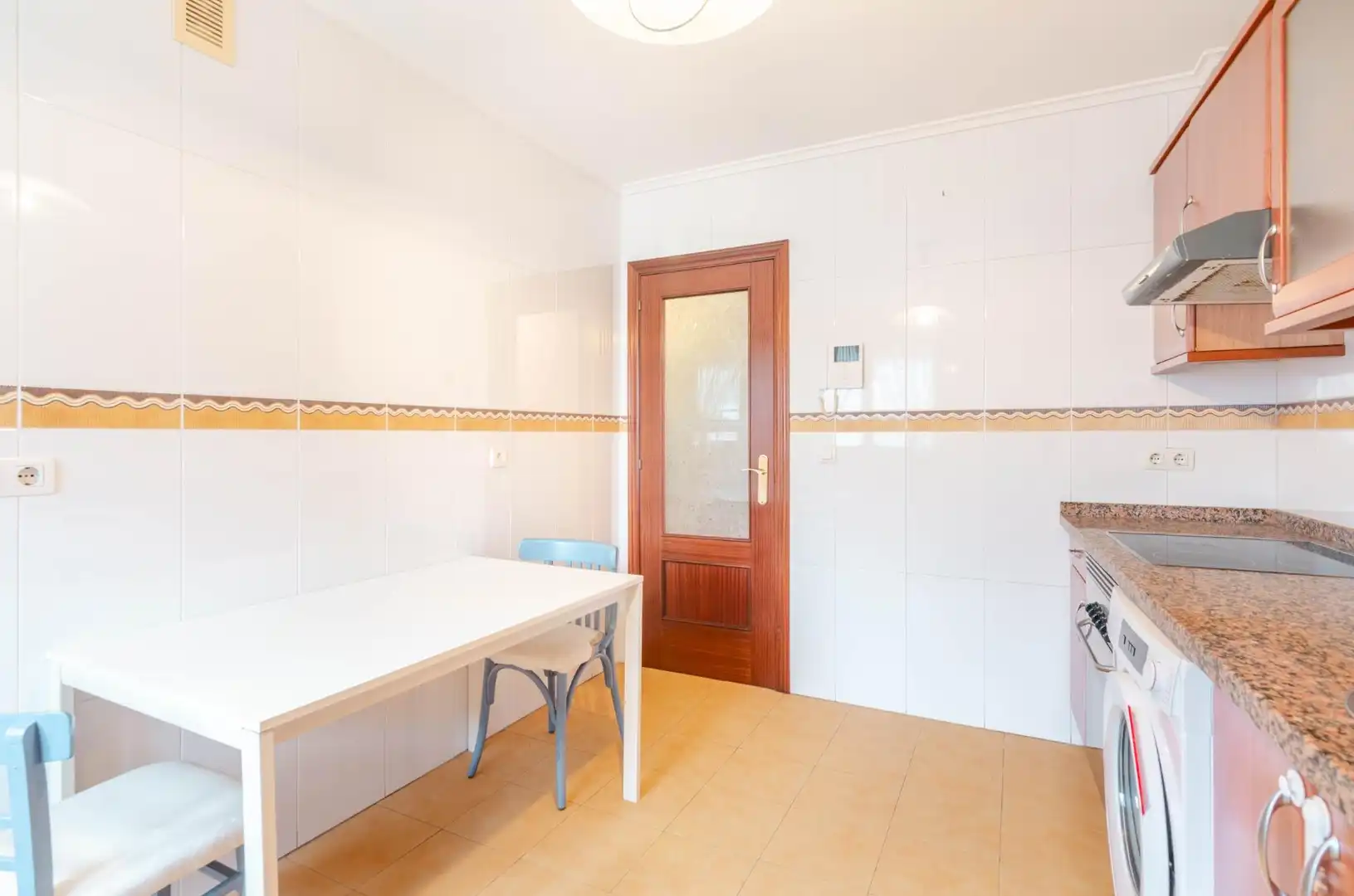 Cocina de Piso en venta en Mieres (Asturias) con Calefacción, Amueblado y Balcón