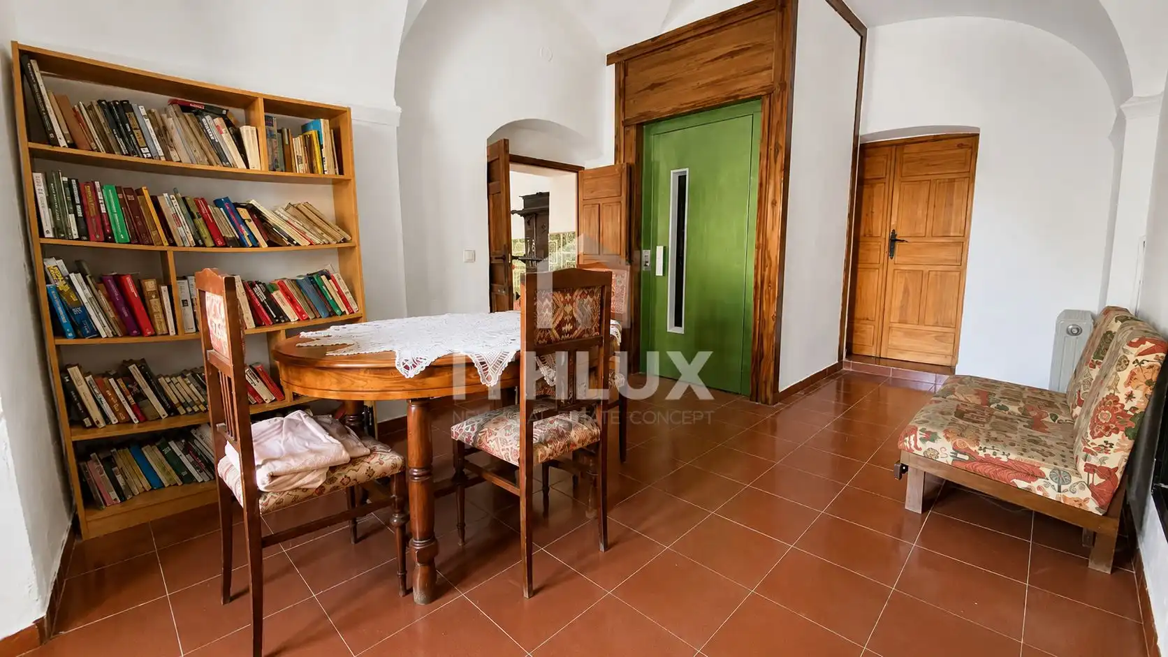 Terraced house with terrace for sale in Plaza Mayor, imagen 5