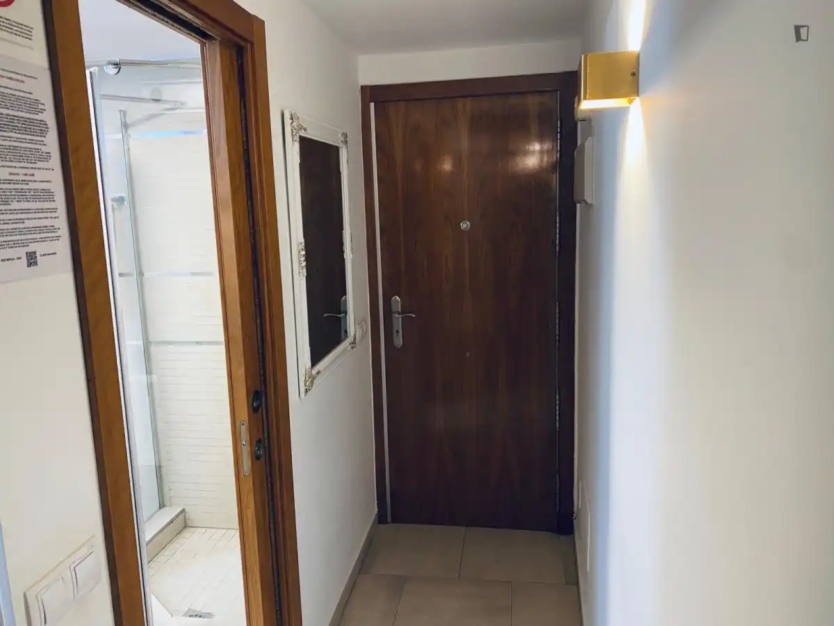 Estudio de alquiler en Cortes - Huertas