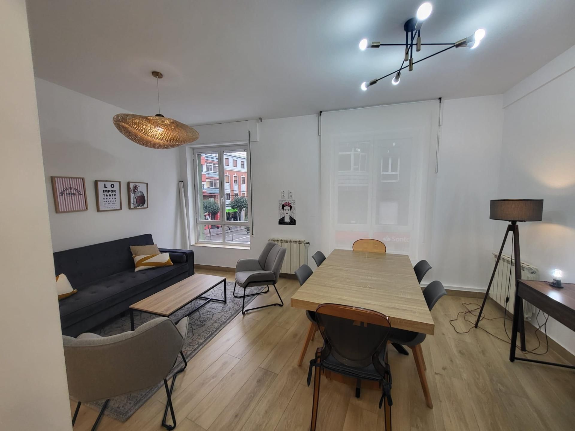 Living room of Flat for sale in León Capital   with Air Conditioner, Heating and Furnished