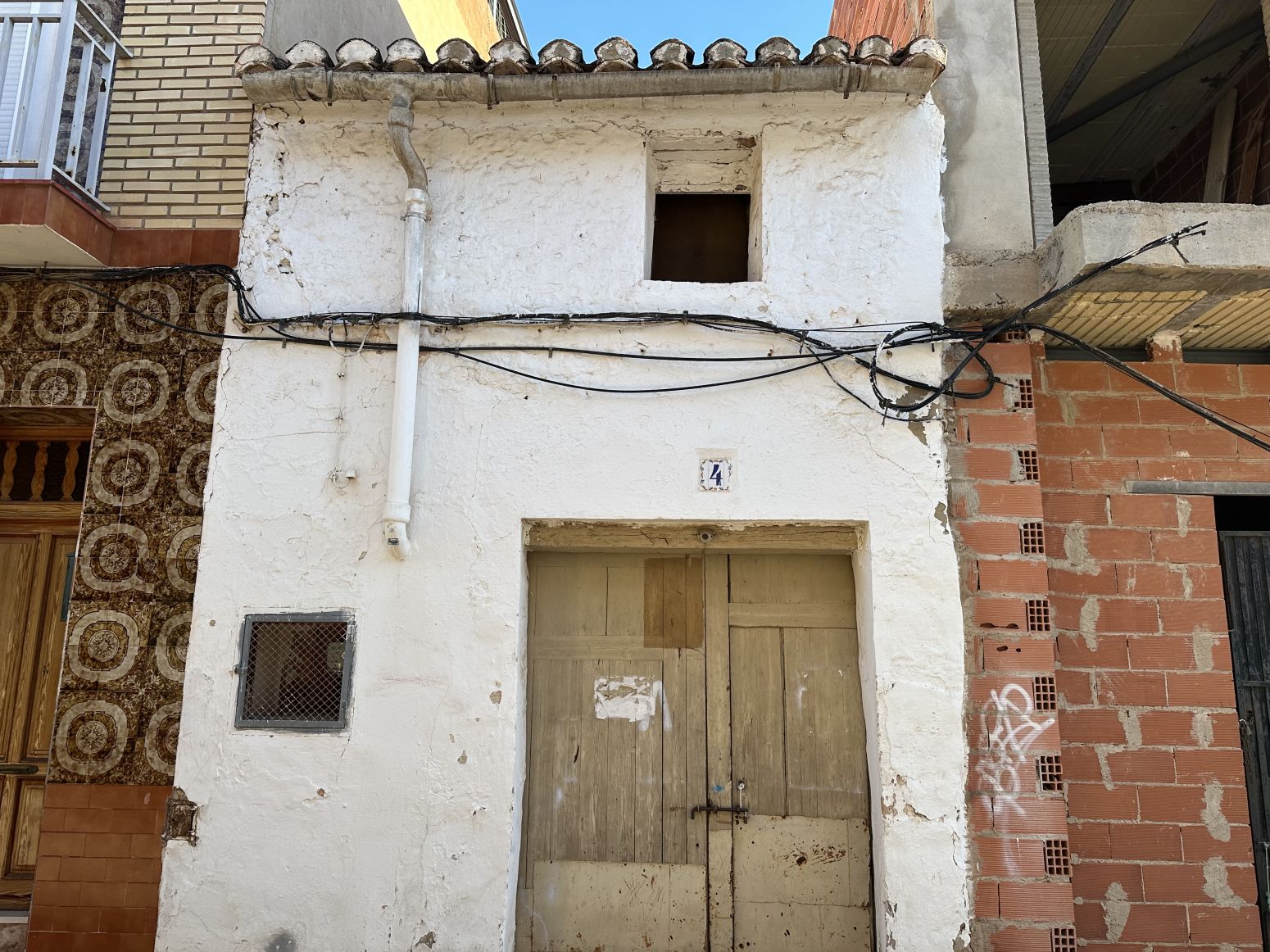 Exterior view of Single-family semi-detached for sale in Rafelbuñol / Rafelbunyol